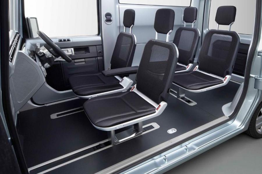  Daihatsu Deca Deca Concept 2009 года  (фото 9 из 24)